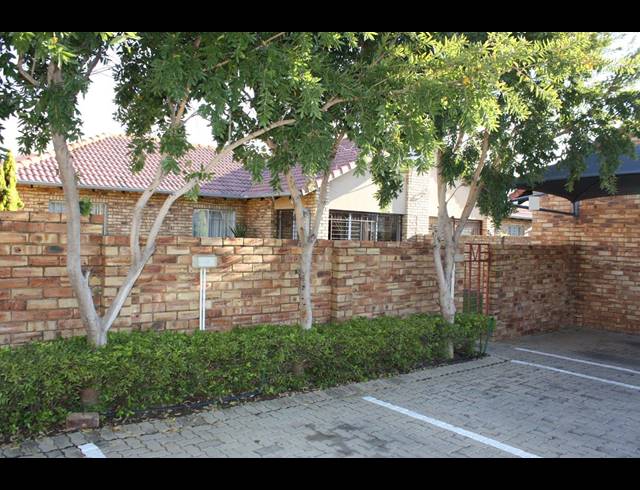 3 BEDROOM TOWNHOUSE SOLD IN THERESAPARK